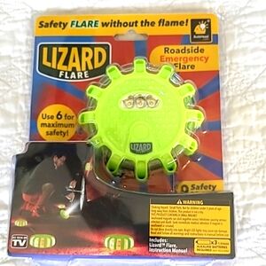 NWT Lizard Flare emergency roadside safety light